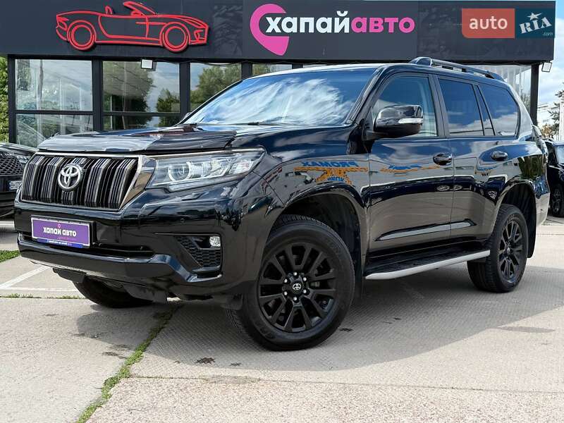 Внедорожник / Кроссовер Toyota Land Cruiser Prado 2022 в 