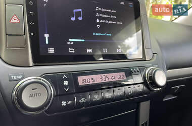 Позашляховик / Кросовер Toyota Land Cruiser Prado 2010 в 