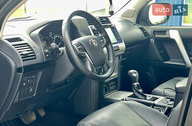 Позашляховик / Кросовер Toyota Land Cruiser Prado 2019 в 