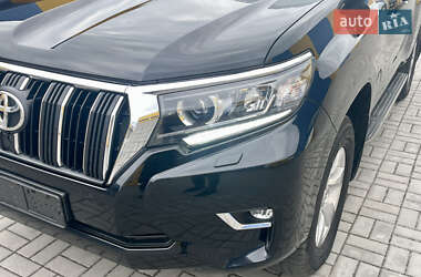 Позашляховик / Кросовер Toyota Land Cruiser Prado 2019 в 
