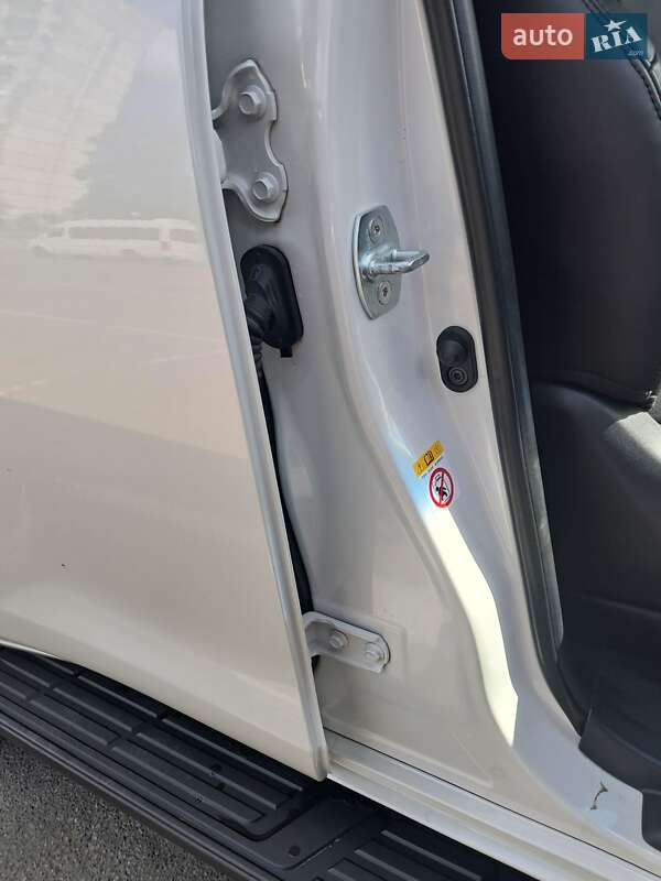 Внедорожник / Кроссовер Toyota Land Cruiser Prado 2019 в Киеве