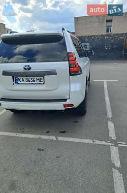 Позашляховик / Кросовер Toyota Land Cruiser Prado 2019 в Києві