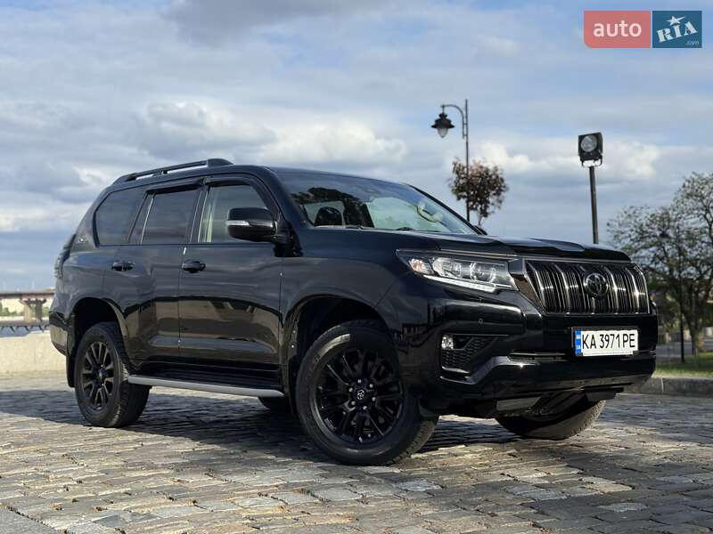 Позашляховик / Кросовер Toyota Land Cruiser Prado 2022 в Києві
