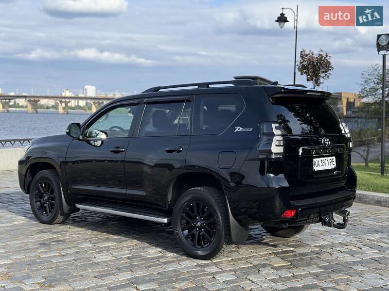 Позашляховик / Кросовер Toyota Land Cruiser Prado 2022 в Києві