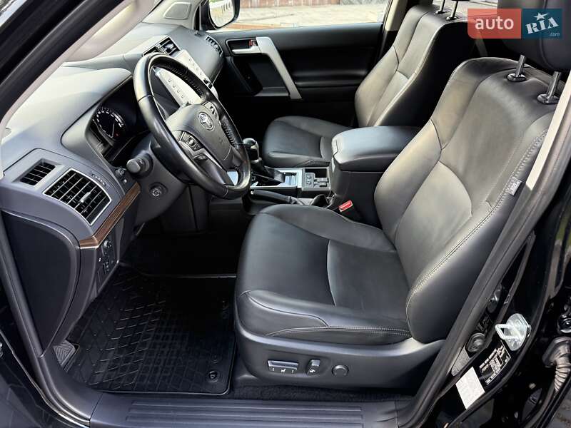 Позашляховик / Кросовер Toyota Land Cruiser Prado 2022 в Києві