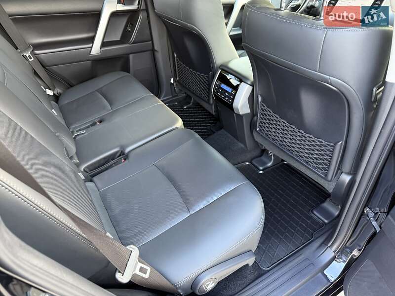Позашляховик / Кросовер Toyota Land Cruiser Prado 2022 в Києві