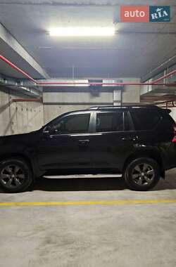 Внедорожник / Кроссовер Toyota Land Cruiser Prado 2014 в 