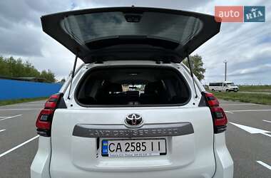 Внедорожник / Кроссовер Toyota Land Cruiser Prado 2018 в 