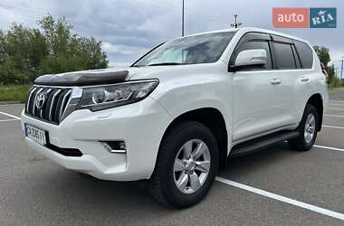 Внедорожник / Кроссовер Toyota Land Cruiser Prado 2018 в 
