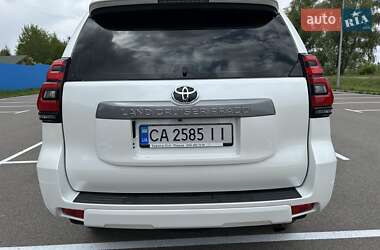Внедорожник / Кроссовер Toyota Land Cruiser Prado 2018 в 