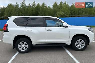 Внедорожник / Кроссовер Toyota Land Cruiser Prado 2018 в 