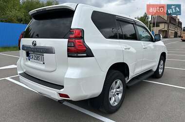 Внедорожник / Кроссовер Toyota Land Cruiser Prado 2018 в 