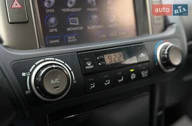 Внедорожник / Кроссовер Toyota Land Cruiser Prado 2012 в 