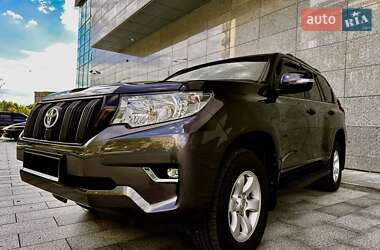 Позашляховик / Кросовер Toyota Land Cruiser Prado 2018 в Харкові