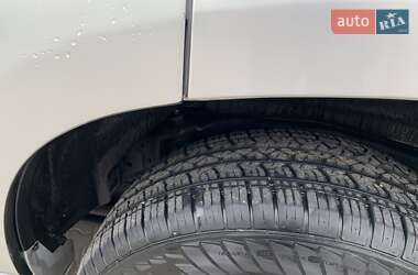 Позашляховик / Кросовер Toyota Land Cruiser Prado 2011 в 