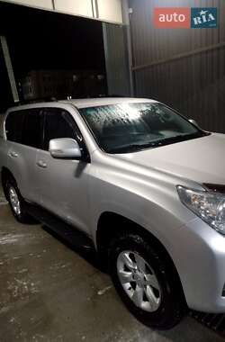 Внедорожник / Кроссовер Toyota Land Cruiser Prado 2012 в 