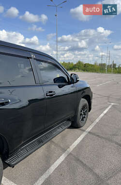 Позашляховик / Кросовер Toyota Land Cruiser Prado 2021 в 