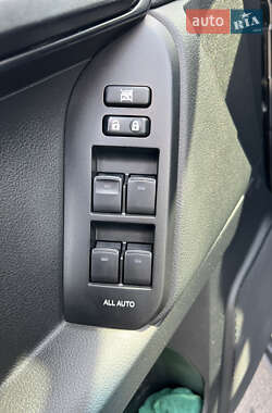 Позашляховик / Кросовер Toyota Land Cruiser Prado 2021 в 