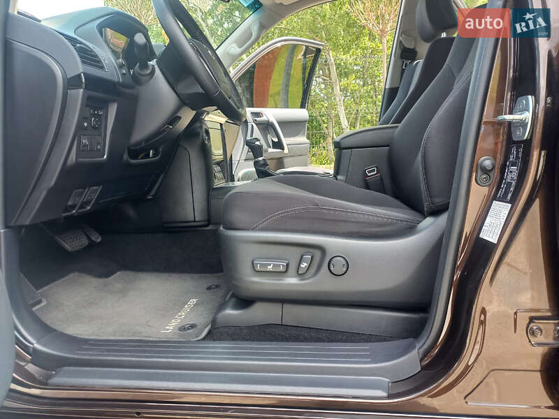 Позашляховик / Кросовер Toyota Land Cruiser Prado 2023 в Житомирі