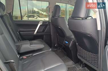 Позашляховик / Кросовер Toyota Land Cruiser Prado 2021 в 