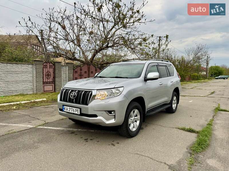 Позашляховик / Кросовер Toyota Land Cruiser Prado 2019 в Києві