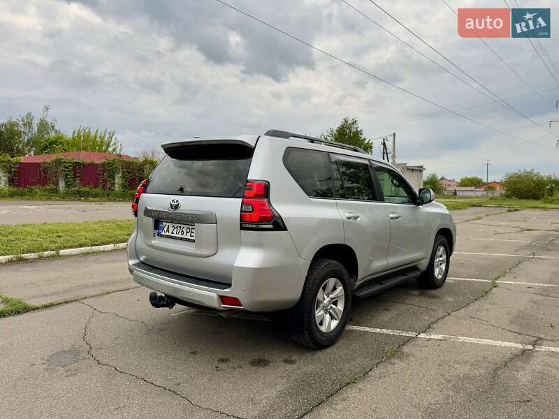 Позашляховик / Кросовер Toyota Land Cruiser Prado 2019 в Києві