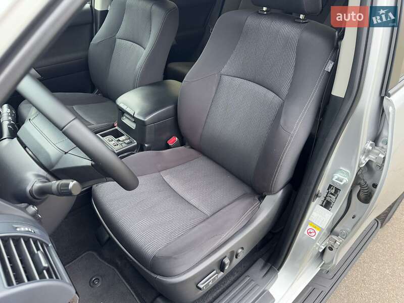 Позашляховик / Кросовер Toyota Land Cruiser Prado 2019 в Києві