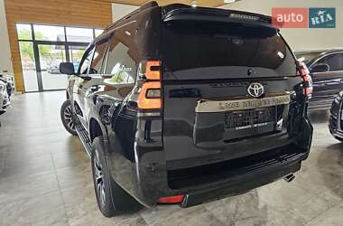 Внедорожник / Кроссовер Toyota Land Cruiser Prado 2022 в 