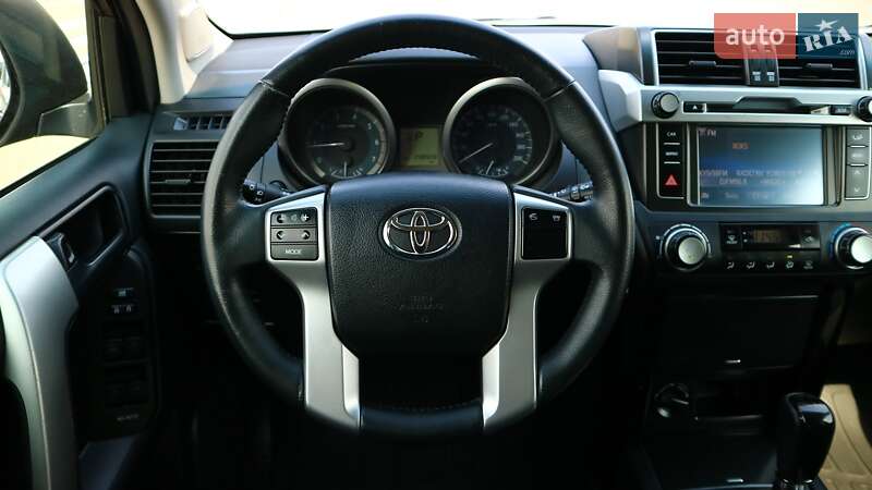 Внедорожник / Кроссовер Toyota Land Cruiser Prado 2016 в Киеве
