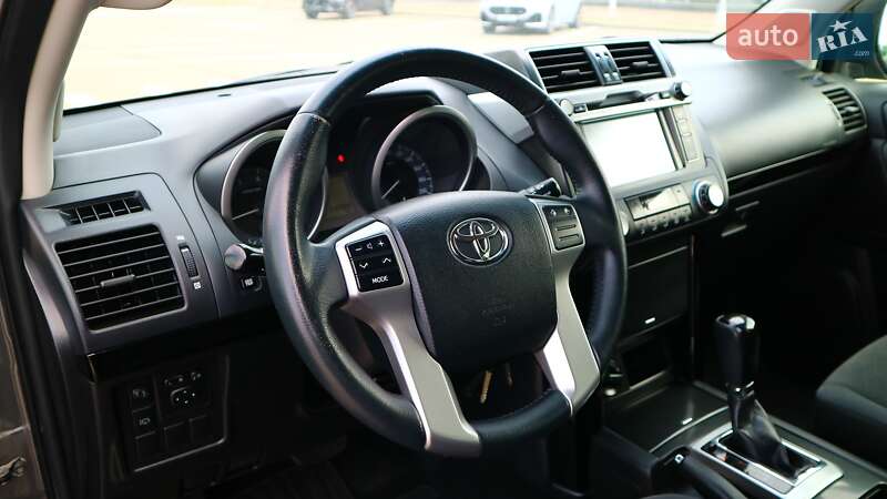 Внедорожник / Кроссовер Toyota Land Cruiser Prado 2016 в Киеве