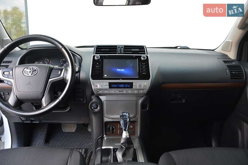 Внедорожник / Кроссовер Toyota Land Cruiser Prado 2019 в Киеве