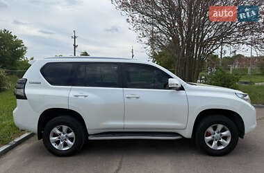 Позашляховик / Кросовер Toyota Land Cruiser Prado 2010 в 