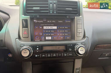 Позашляховик / Кросовер Toyota Land Cruiser Prado 2010 в 