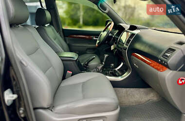 Позашляховик / Кросовер Toyota Land Cruiser Prado 2004 в 