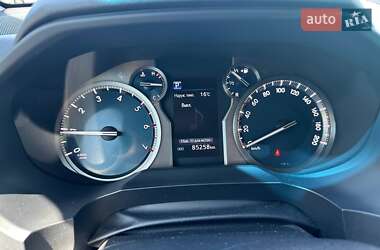 Позашляховик / Кросовер Toyota Land Cruiser Prado 2019 в 