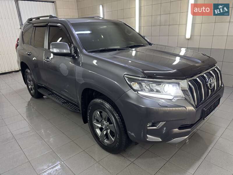 Позашляховик / Кросовер Toyota Land Cruiser Prado 2019 в Умані
