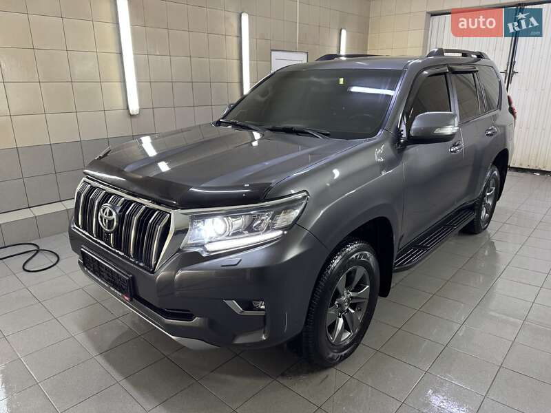 Позашляховик / Кросовер Toyota Land Cruiser Prado 2019 в Умані
