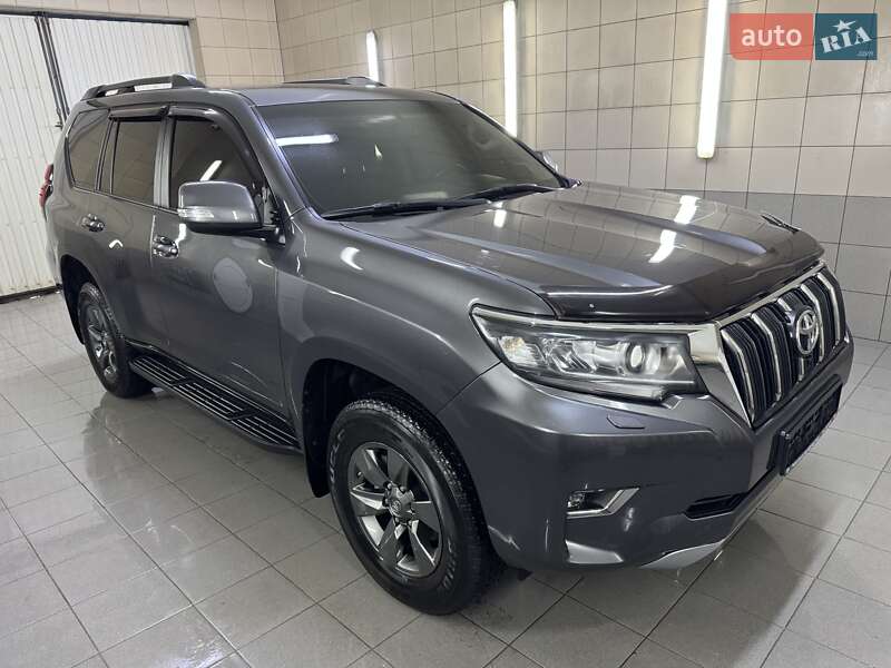 Позашляховик / Кросовер Toyota Land Cruiser Prado 2019 в Умані