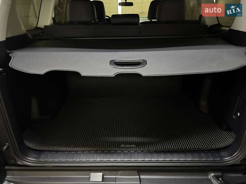 Позашляховик / Кросовер Toyota Land Cruiser Prado 2019 в Умані