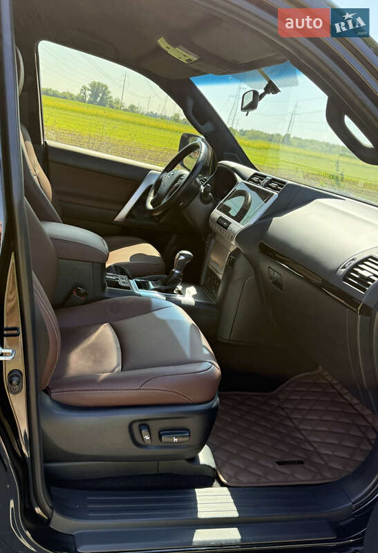 Внедорожник / Кроссовер Toyota Land Cruiser Prado 2023 в Киеве