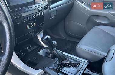 Позашляховик / Кросовер Toyota Land Cruiser Prado 2007 в 