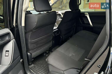 Внедорожник / Кроссовер Toyota Land Cruiser Prado 2023 в 