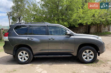 Позашляховик / Кросовер Toyota Land Cruiser Prado 2012 в 