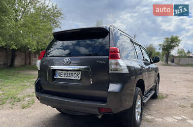 Позашляховик / Кросовер Toyota Land Cruiser Prado 2012 в 