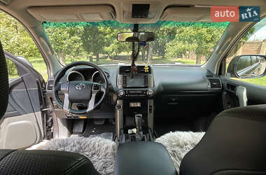 Позашляховик / Кросовер Toyota Land Cruiser Prado 2012 в 