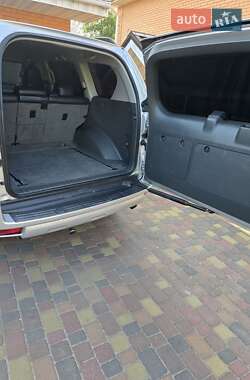 Внедорожник / Кроссовер Toyota Land Cruiser Prado 2010 в 