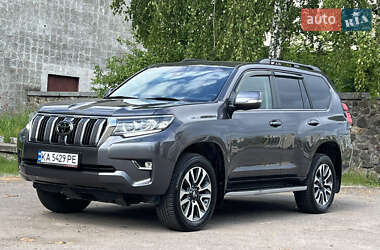 Внедорожник / Кроссовер Toyota Land Cruiser Prado 2022 в 