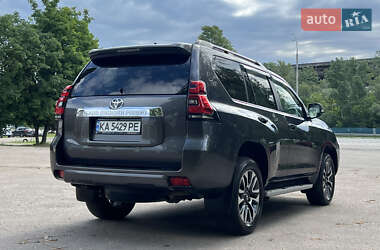 Внедорожник / Кроссовер Toyota Land Cruiser Prado 2022 в 