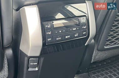 Внедорожник / Кроссовер Toyota Land Cruiser Prado 2022 в 