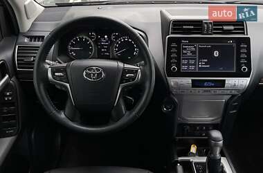 Внедорожник / Кроссовер Toyota Land Cruiser Prado 2022 в 